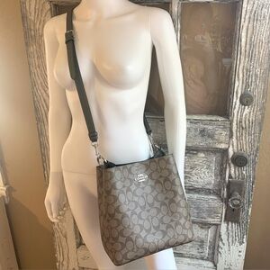 Authentic Coach Signature Towne Bucket Bag-XL